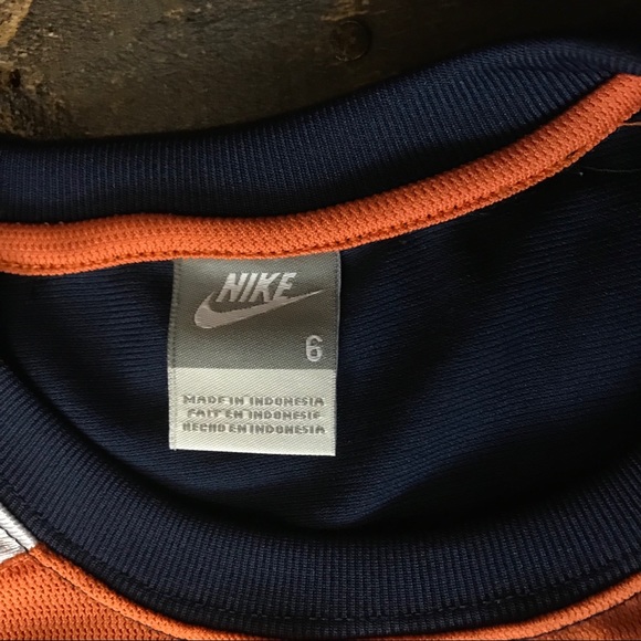 Nike Top - Picture 4 of 5